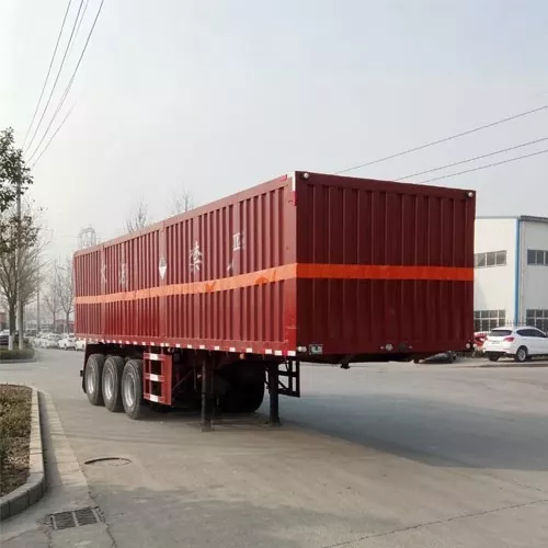 Стандартный полуприцеп для перевозки опасных химикатов